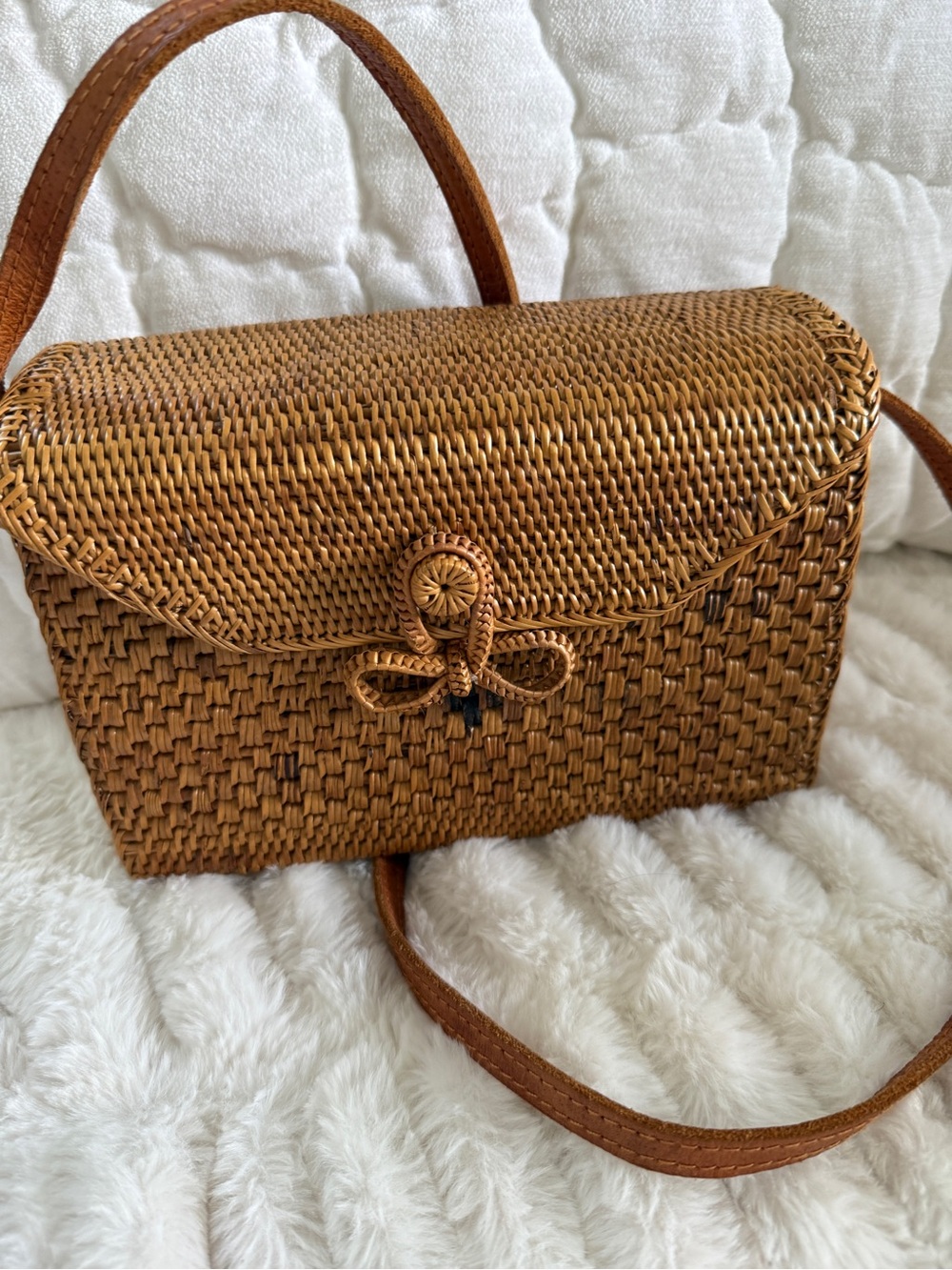 Handwoven Tan Straw Crossbody Bag with Knot Closure